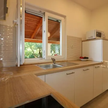 Melisa 6 By Interhome Poreč
