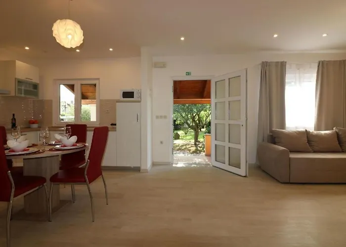 Vikendica Melisa 6 By Interhome Porec